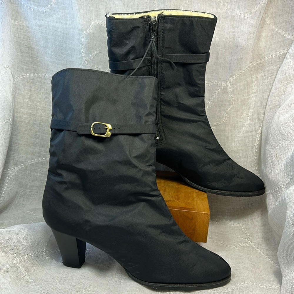 Handmade almost NEW faux fur lined heel ankle boots